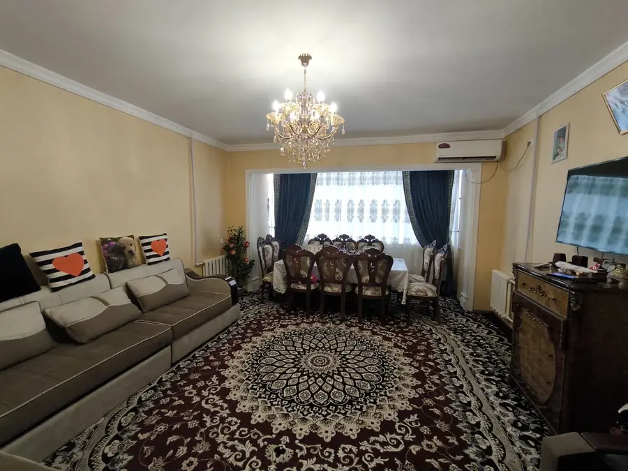 4 xonali kvartira − 90 m², 5/9 qavat