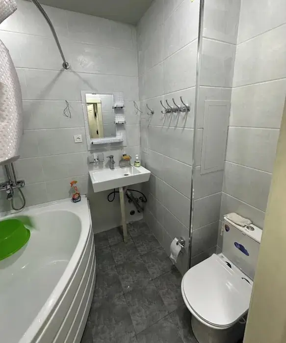 3 xonali kvartira sotiladi − 110 m²