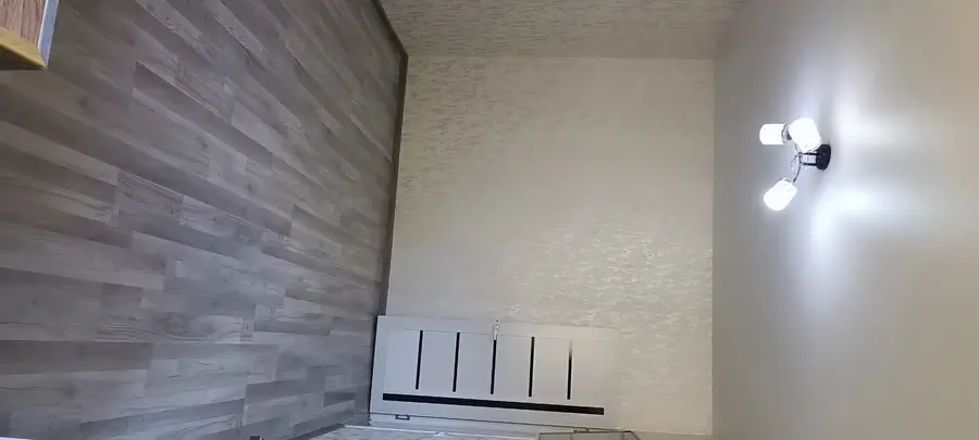 2 xonali kvartira sotiladi − 50 m²