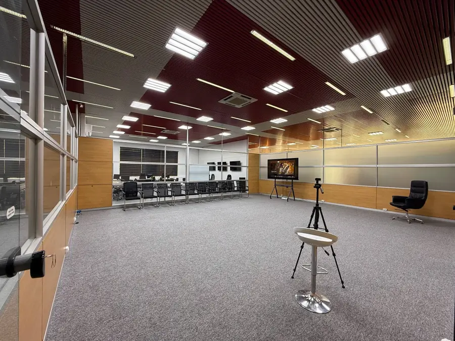 Ofis − 210 m², 2/2 qavat