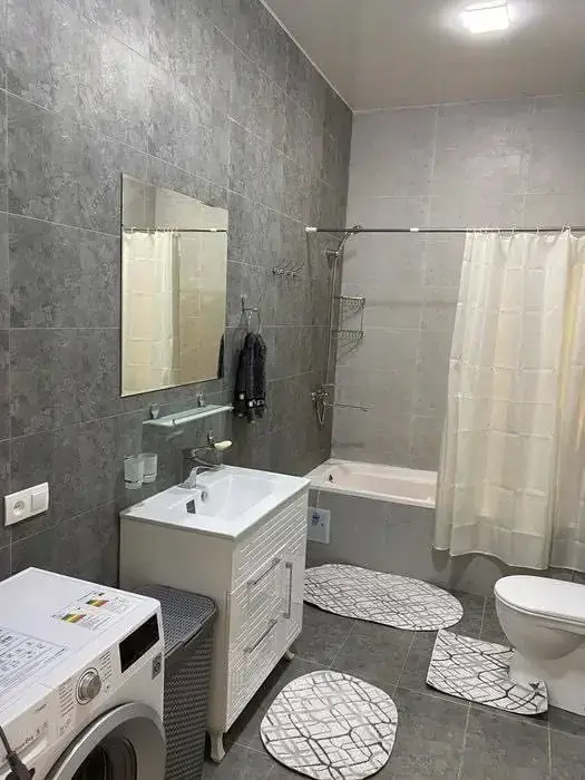 Продается 2-комнатная квартира − 58 м²