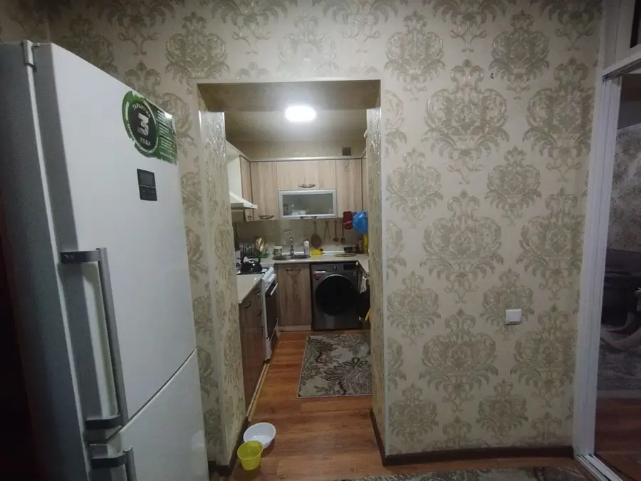 3 xonali kvartira sotiladi − 70 m²