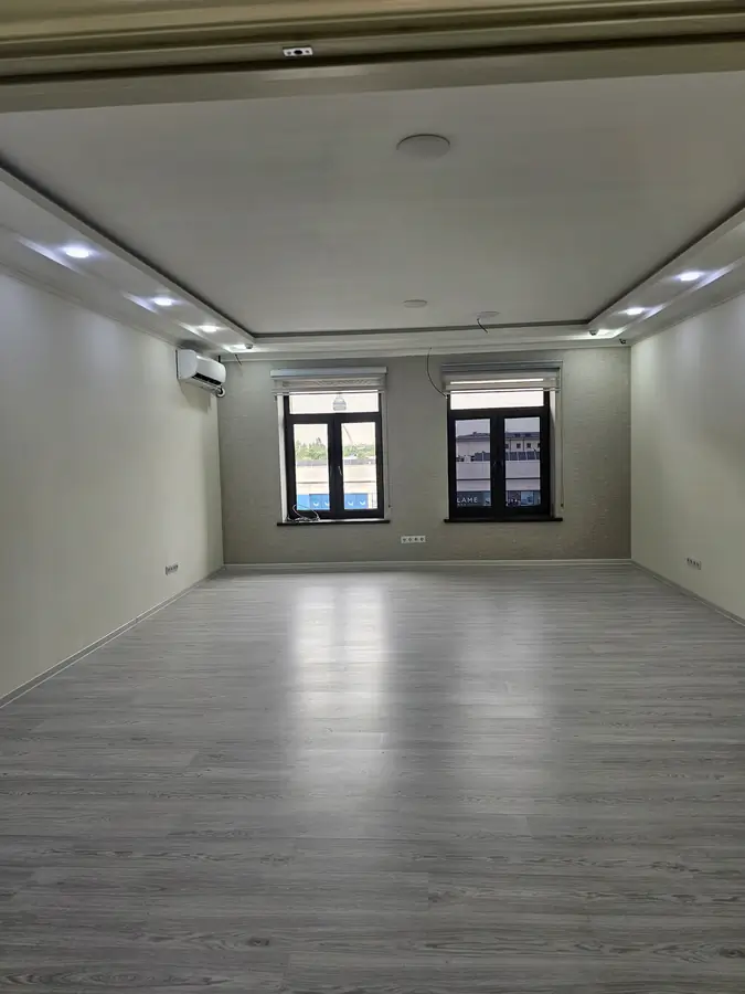 Сдается офис − 210 м²