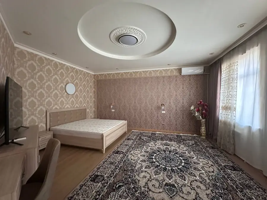 Sutkabay 3 qavatli uy − 300 m²