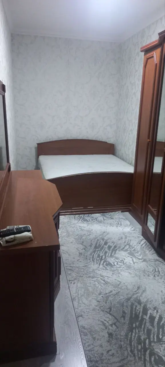 1-комнатная квартира − 42 м², 1/9 этаж