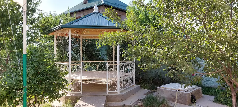 2 qavatli uy sotiladi − 47 m²