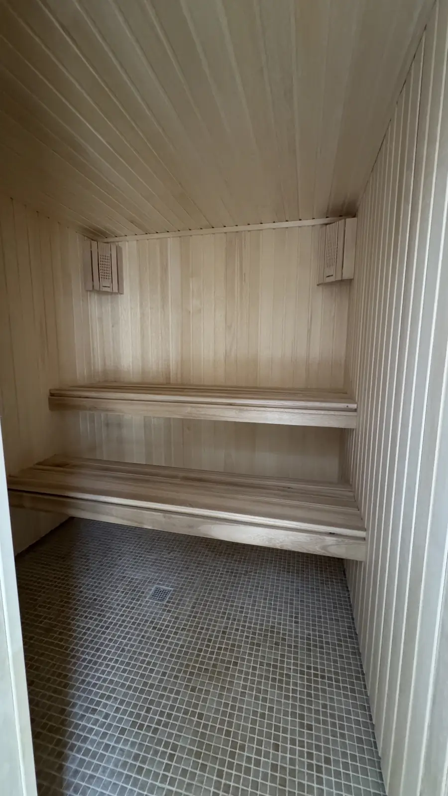 2 qavatli taunxaus sotiladi − 163 m²