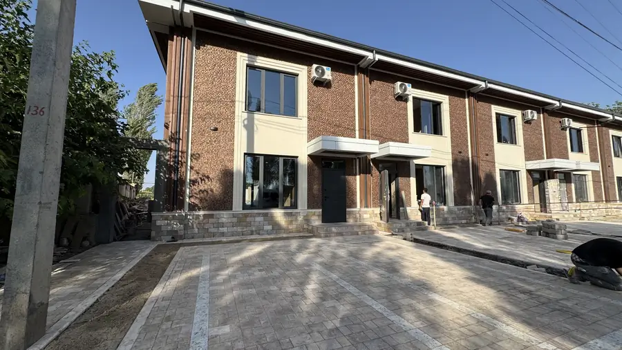 2 qavatli taunxaus − 163 m², 2 sot.