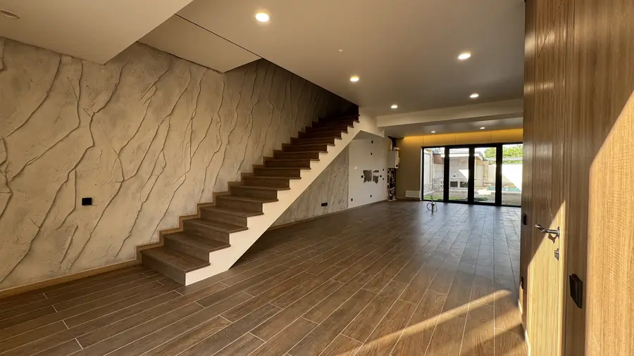 2 qavatli taunxaus − 163 m², 2 sot.