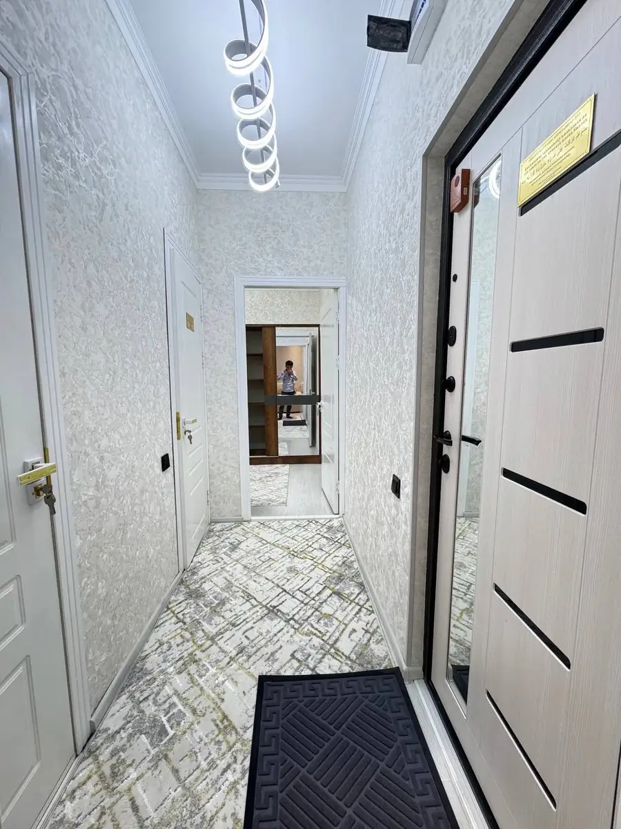 2 xonali kvartira sotiladi − 48 m²