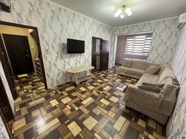 2-комнатная квартира − 50 м², 4/4 этаж