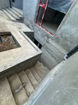 4-этажный дом − 250 м², 2.3 сот.