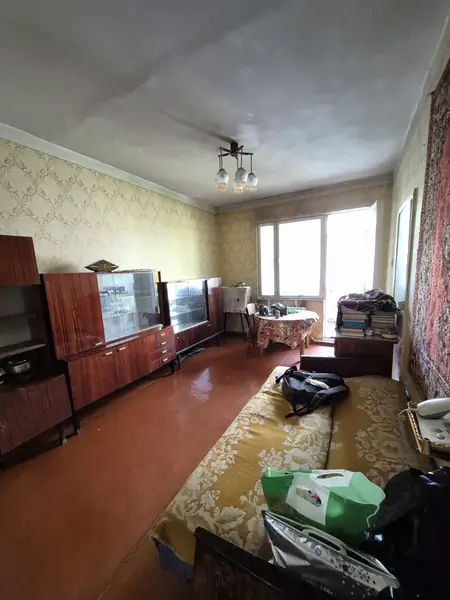 2-комнатная квартира − 48 м², 4/4 этаж