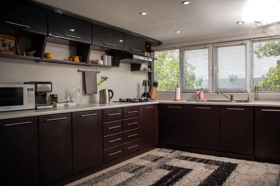 Ijaraga 3 xonali kvartira − 130 m²