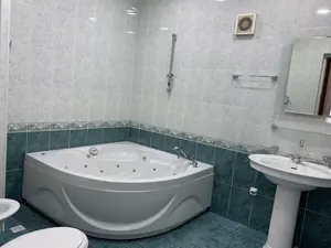 4 xonali kvartira − 280 m², 5/9 qavat
