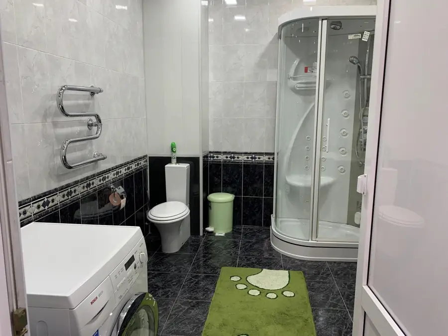 Ijaraga 4 xonali kvartira − 280 m²