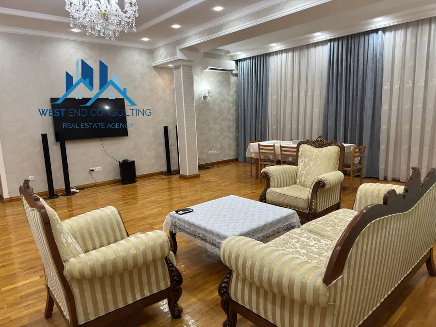 3-комнатная квартира − 140 м², 3/4 этаж
