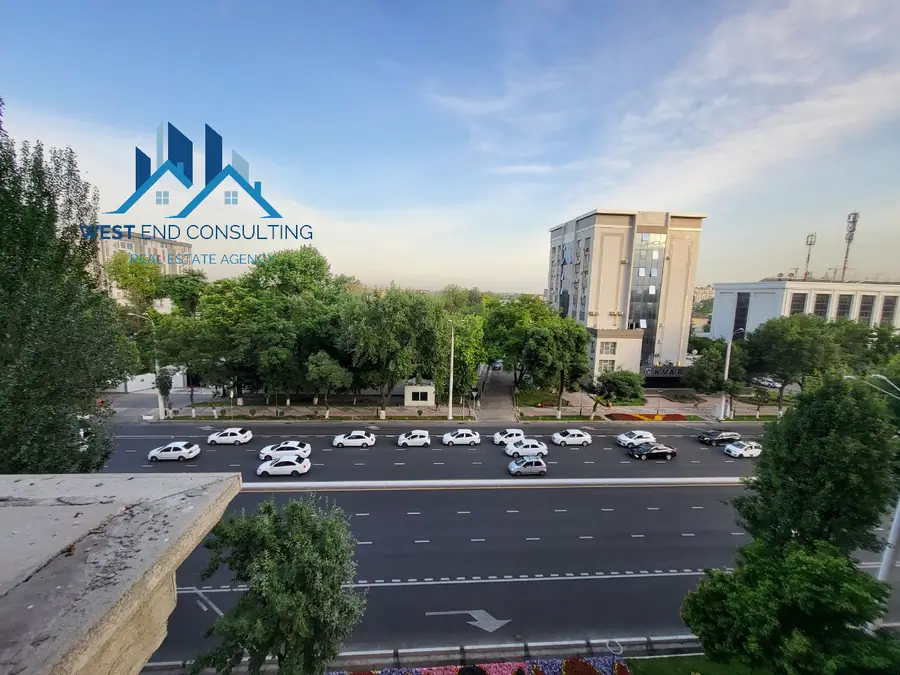 3-комнатная квартира − 80 м², 5/9 этаж