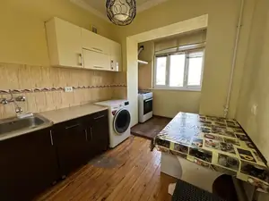 1-комнатная квартира − 30 м², 5/5 этаж