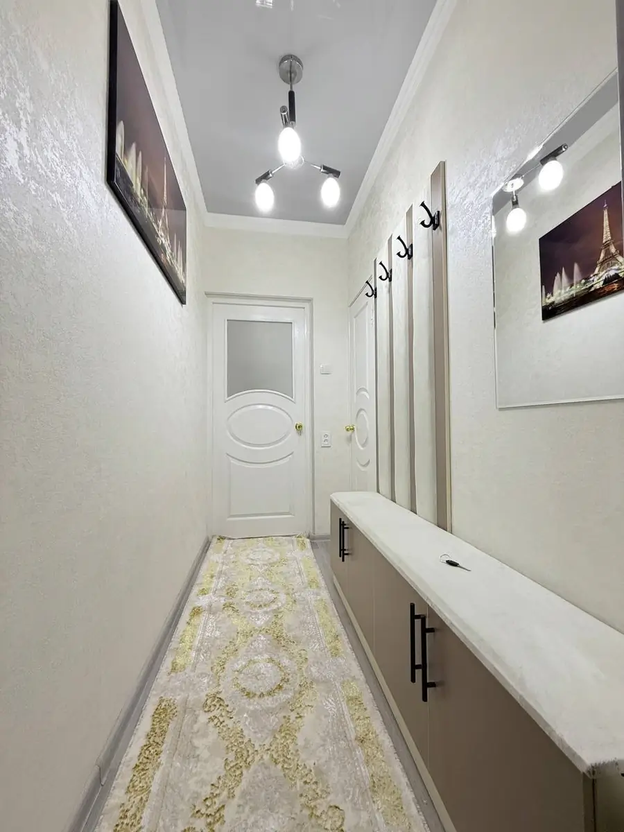 2 xonali kvartira sotiladi − 48 m²