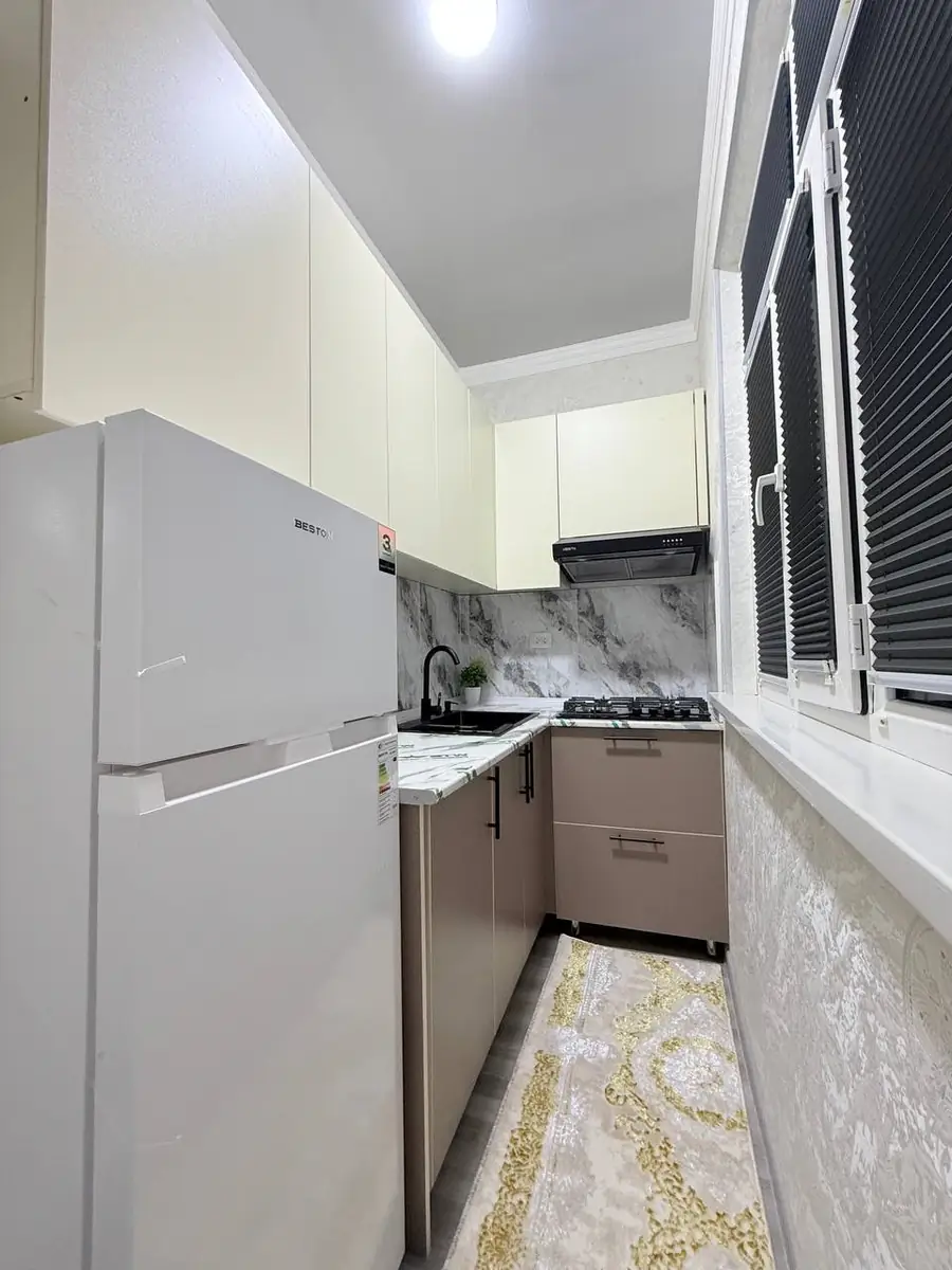 2 xonali kvartira sotiladi − 48 m²