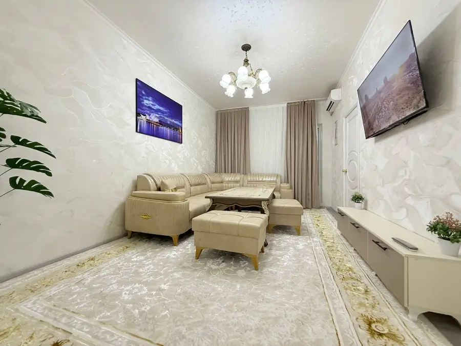 2-комнатная квартира − 48 м², 1/4 этаж