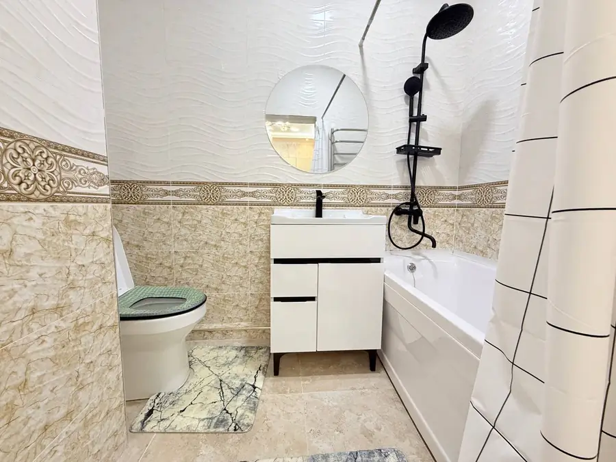 Продается 2-комнатная квартира − 44 м²