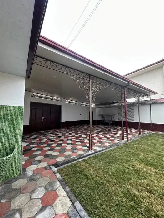 2 qavatli uy − 400 m², 4 sot. 