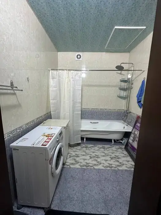 Ijaraga 2 qavatli uy − 400 m²