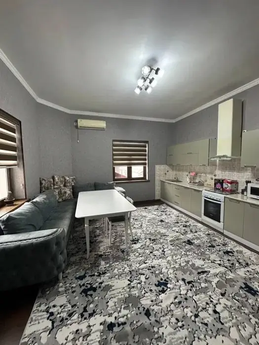2 qavatli uy − 400 m², 4 sot. 