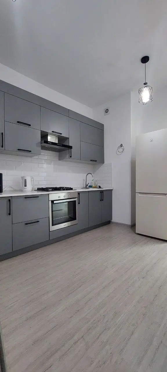 1-комнатная квартира − 37 м², 8/9 этаж
