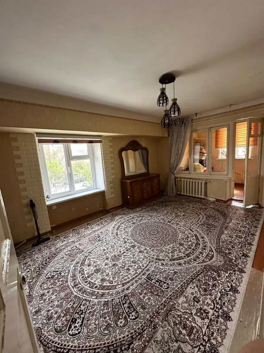 1-комнатная квартира − 43 м², 4/4 этаж