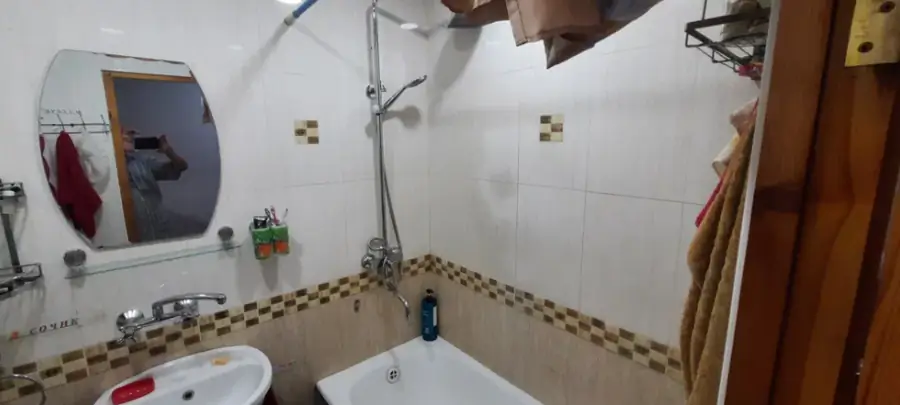 Продается 4-комнатная квартира − 140 м²