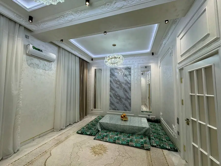 Продается 3-комнатная квартира − 122 м²