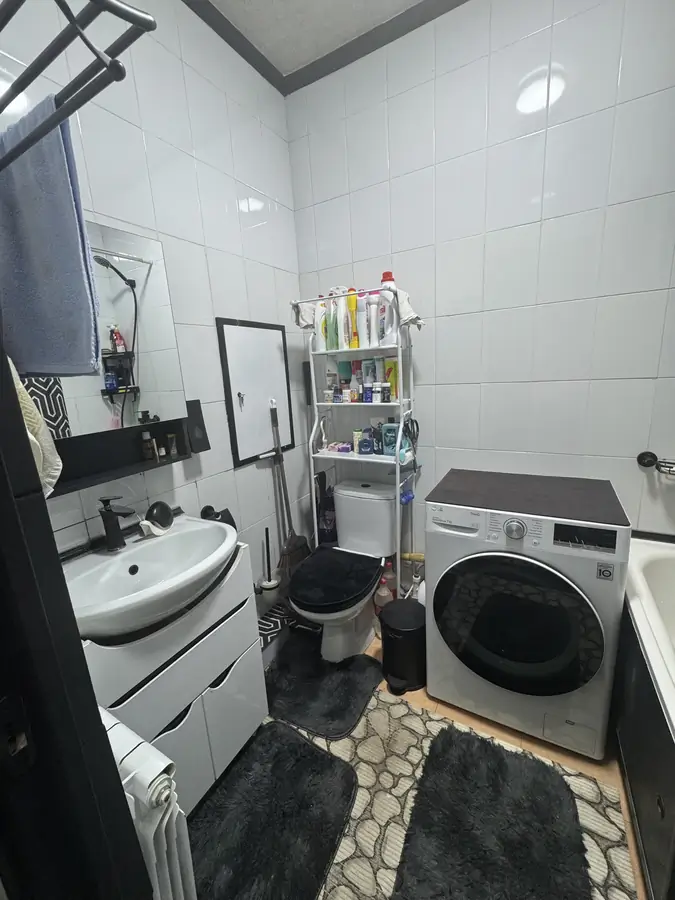 Продается 2-комнатная квартира − 43 м²