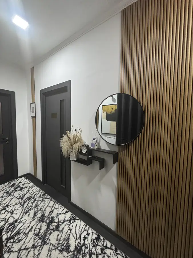 Продается 2-комнатная квартира − 43 м²