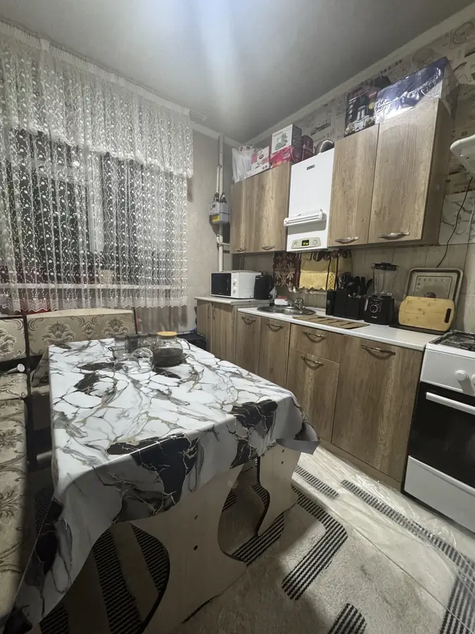 Продается 2-комнатная квартира − 43 м²