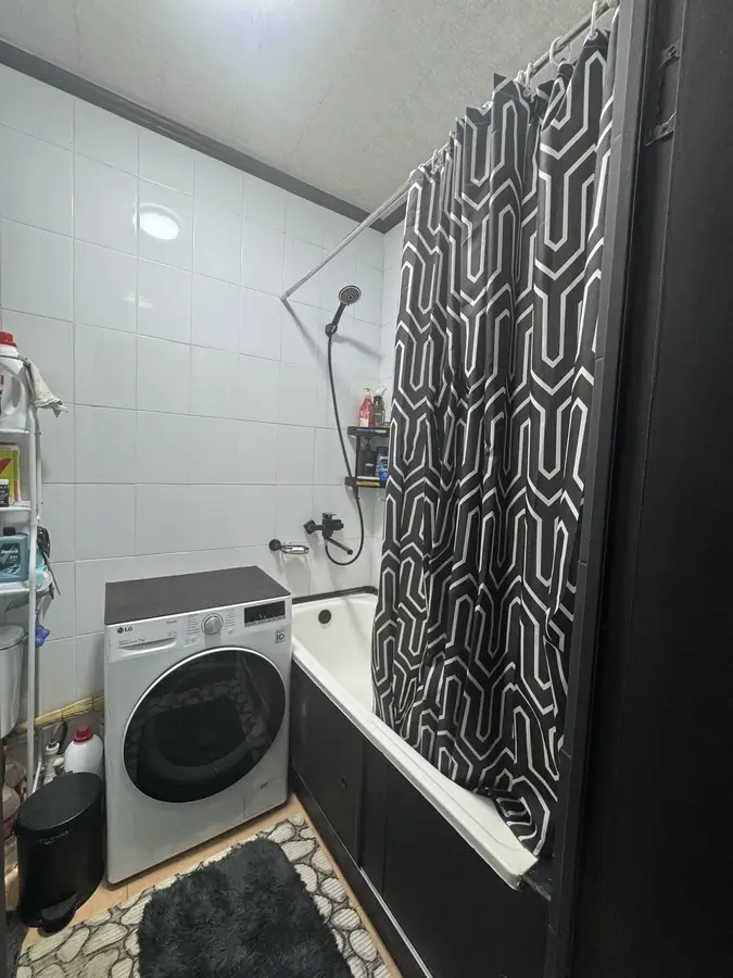 Продается 2-комнатная квартира − 43 м²