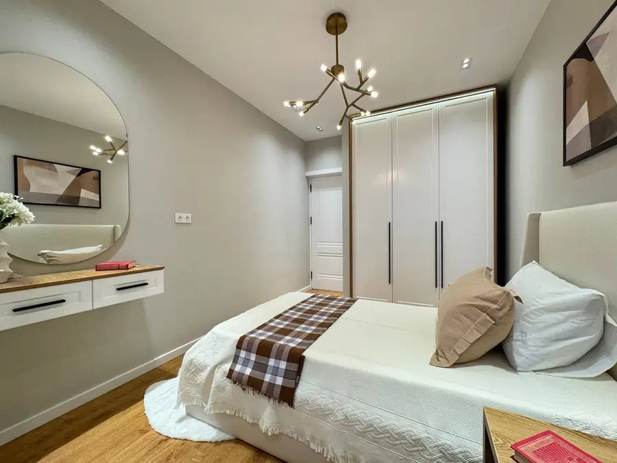 3 xonali kvartira − 93 m², 7/27 qavat