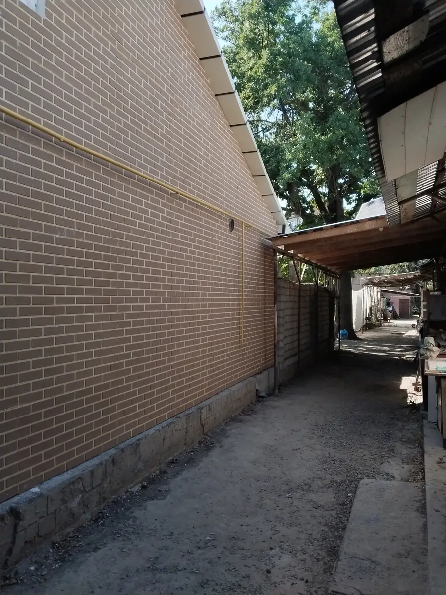 1 qavatli uy − 110 m², 999 sot. 