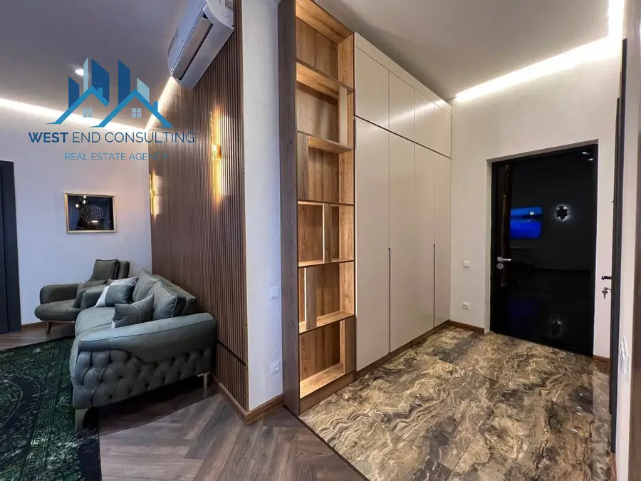 4-комнатная квартира − 115 м², 4/8 этаж