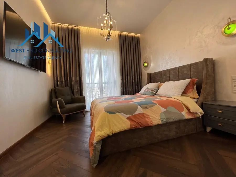4-комнатная квартира − 115 м², 4/8 этаж