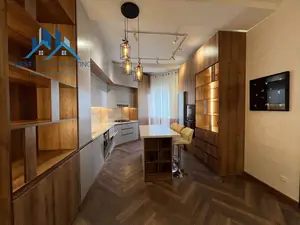 4-комнатная квартира − 115 м², 4/8 этаж