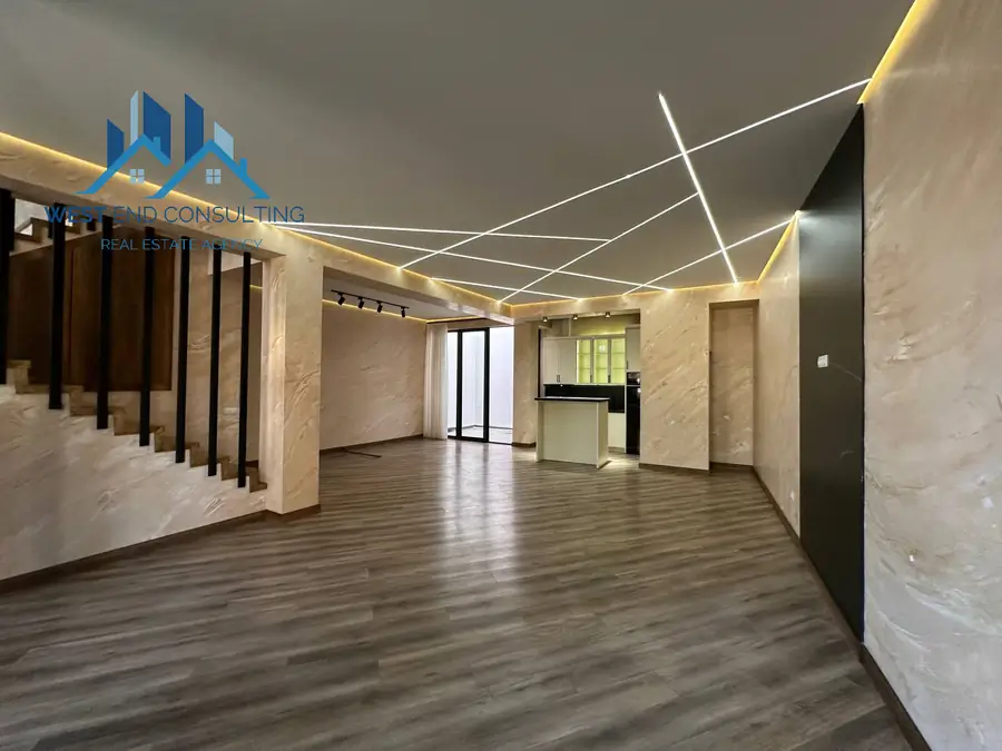 4 qavatli uy − 350 m², 2.5 sot. 