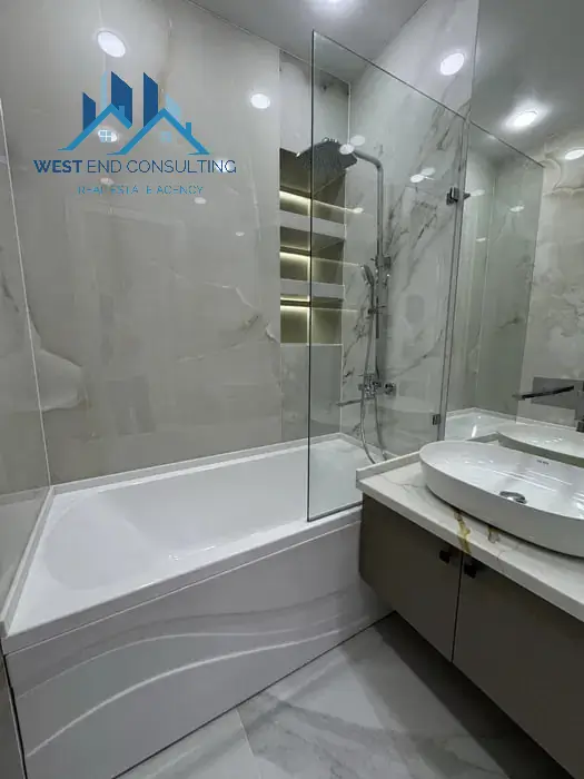 Сдается 3-комнатная квартира − 84 м²