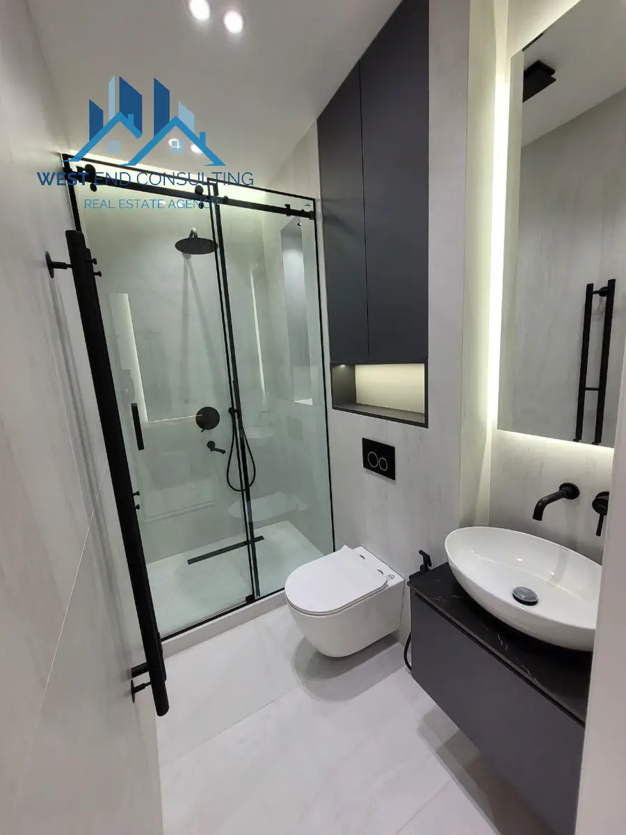 Сдается 3-комнатная квартира − 82 м²