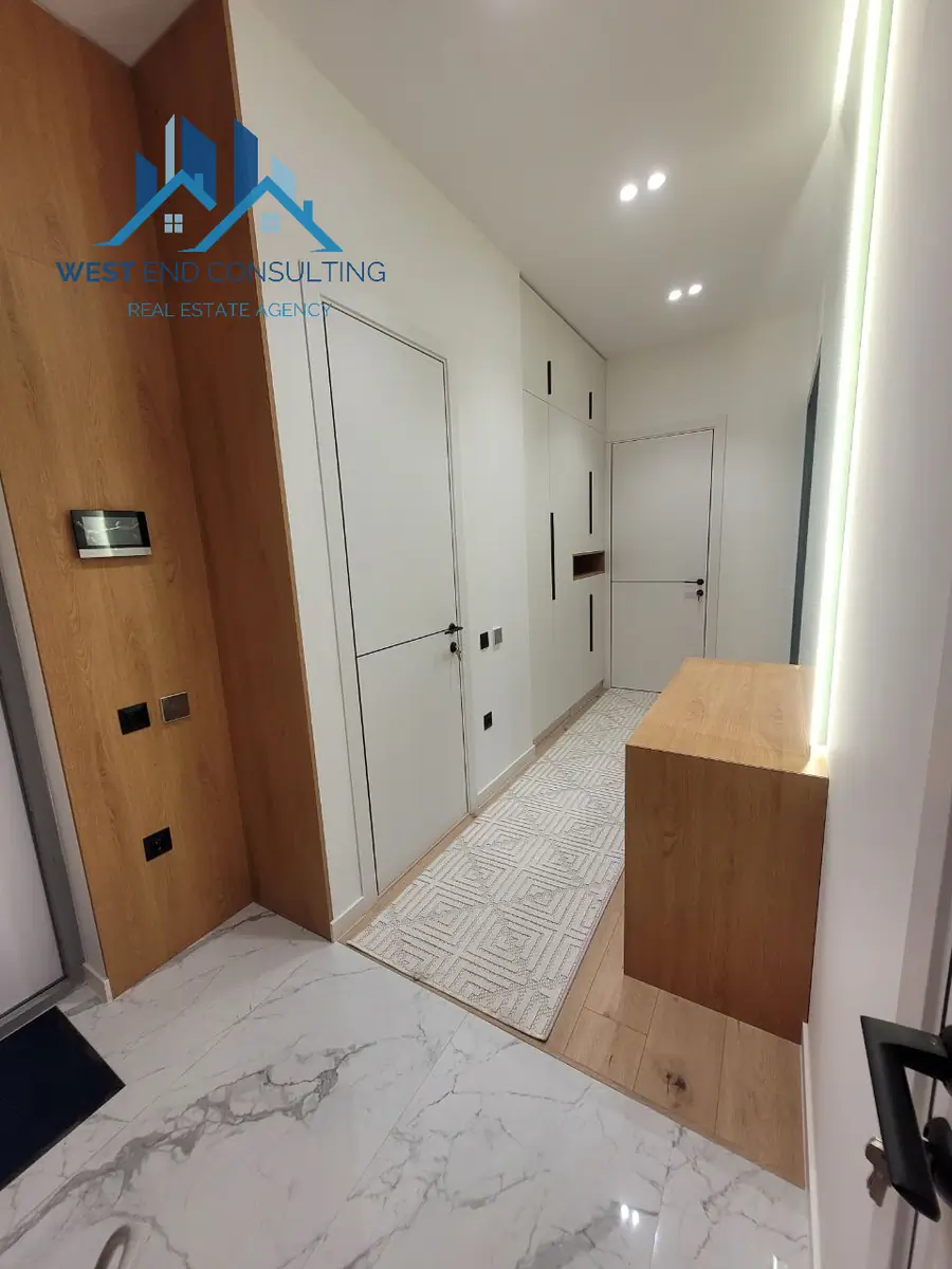 Сдается 3-комнатная квартира − 82 м²