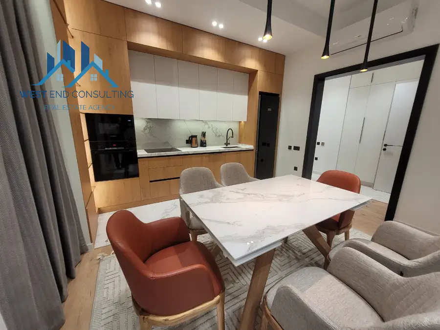 3-комнатная квартира − 82 м², 4/10 этаж