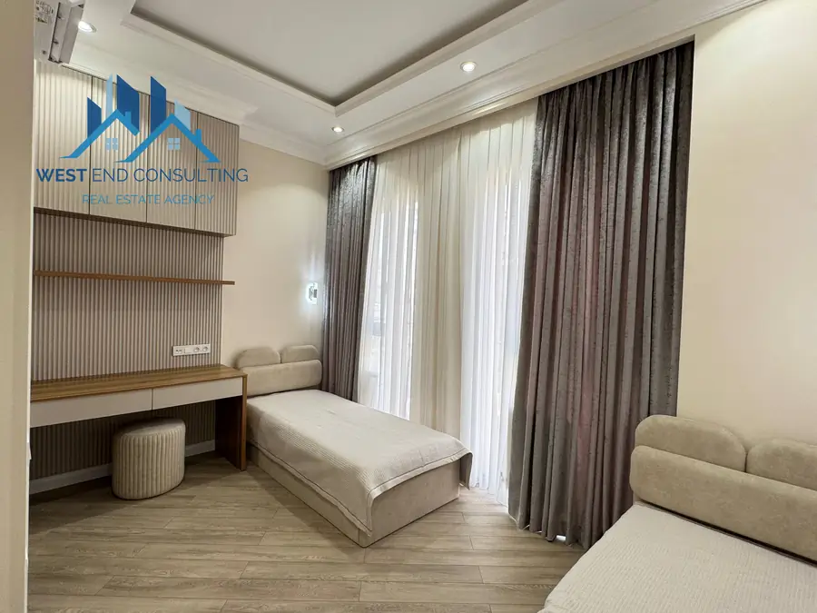 3-комнатная квартира − 80 м², 8/10 этаж
