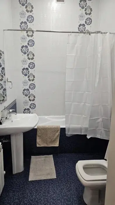 Сдается 4-комнатная квартира − 108 м²